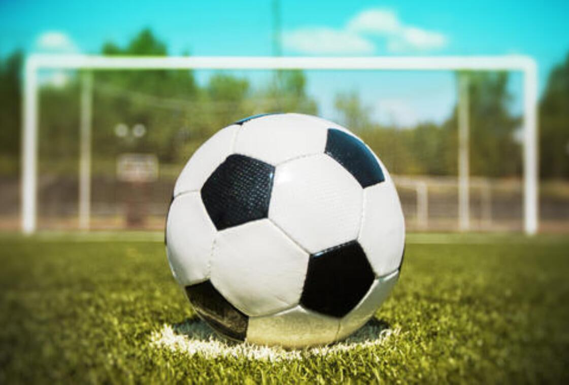 不同用户使用足彩比分500彩票网的场景